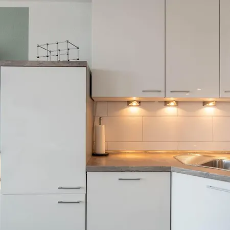 Laser Ii Apartment *